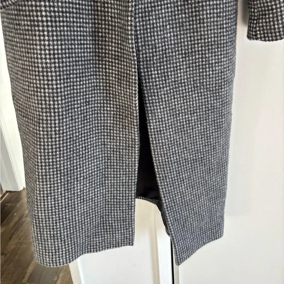 Reformation York coat - Picture 9 of 10